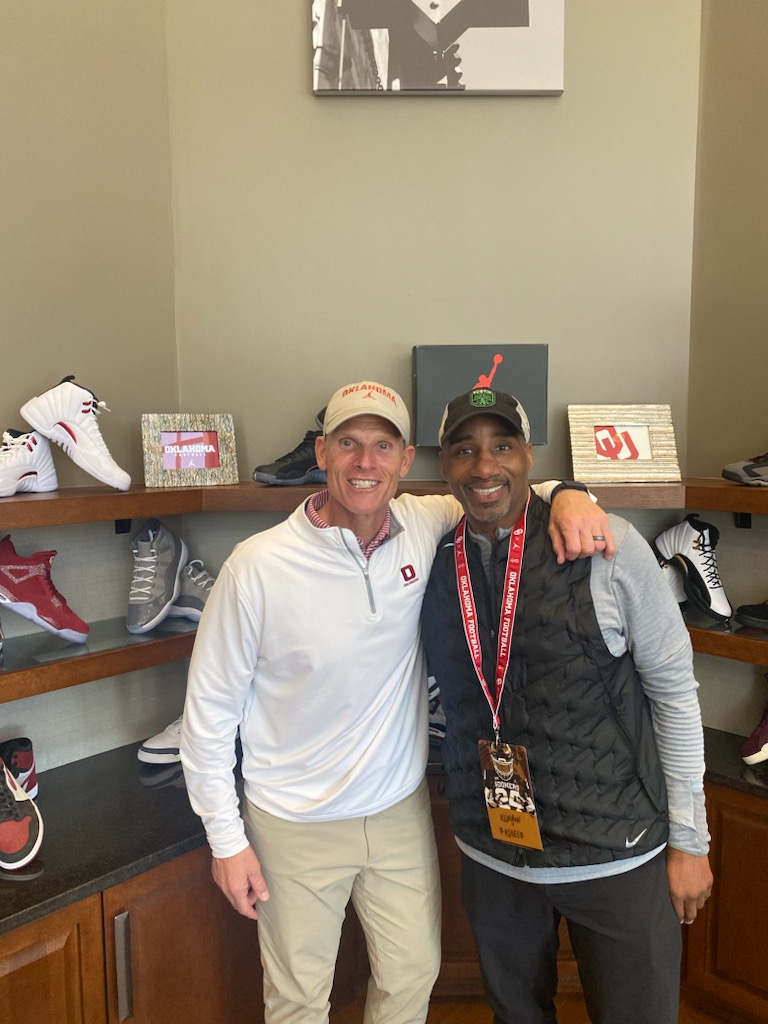 Kenyon Rasheed with Coach Brent Venables at University of Oklahoma